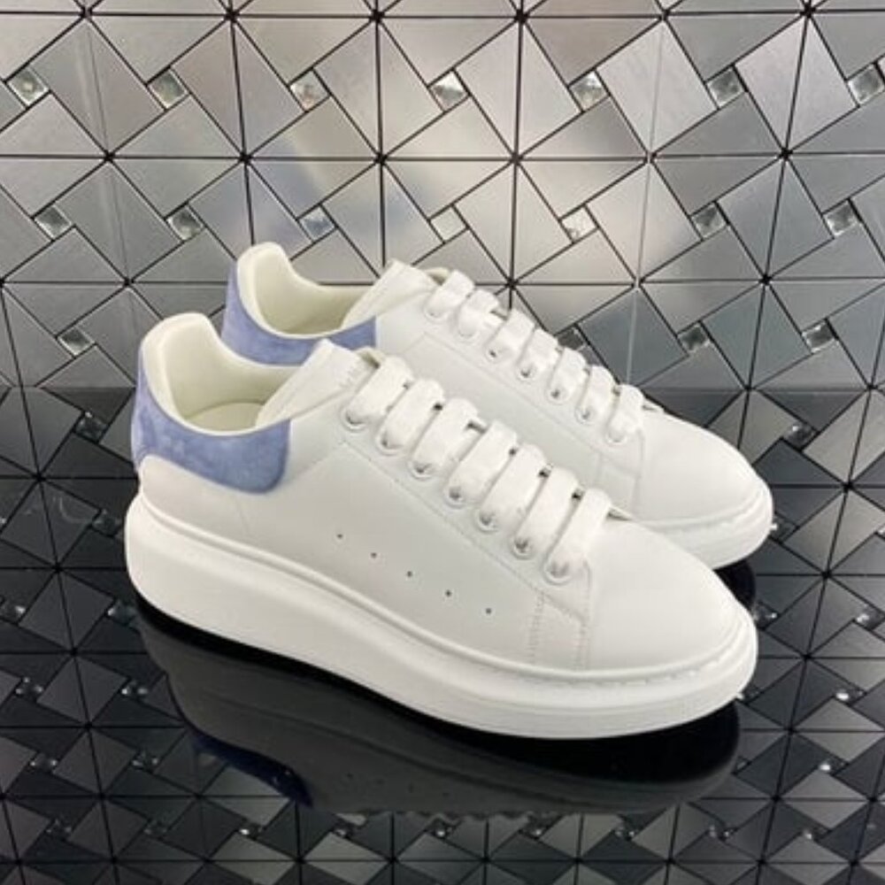 Alexander McQueen Women Sneakers - Picture 2 of 6